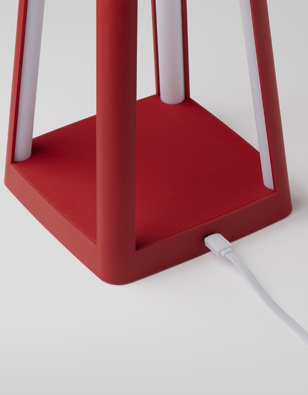 Lexon - Lexon Lantern Portable Lamp With Built-In Wireless Charger - Red