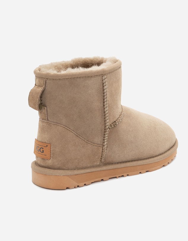 Ozwear Connection Uggs - Ugg Classic Mini Boots (Water Resistant)