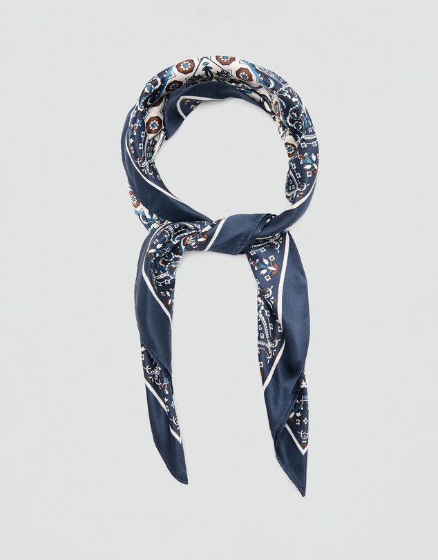 M.N.G - Hojas Kerchief