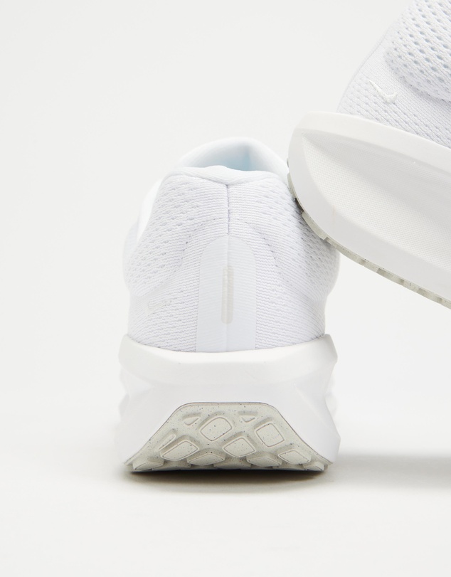 Nike - Winflo 11 - Women's