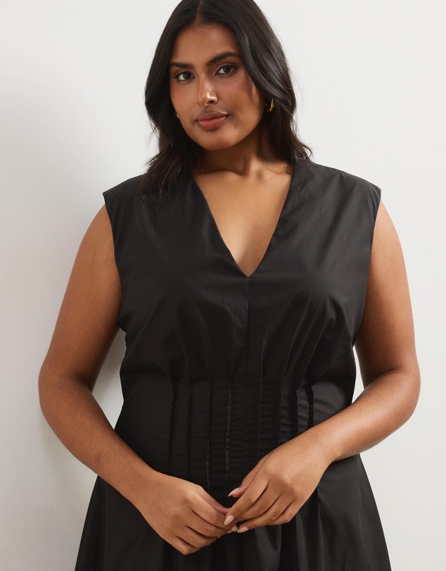 Atmos&Here Curvy - Lara Pintuck Midi Dress