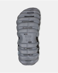 Crocs - Echo Clogs - Unisex