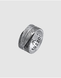 Kuzzoi - ICONIC EXCLUSIVE - Feather Band Ring in Oxidised 925 Sterling Silver