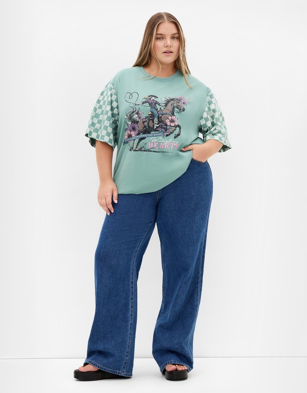 City Chic - Plus size Wrangling Hearts Oversized Tee - sage