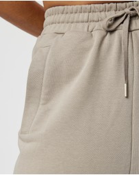 KAJA Clothing - Relaxed 3 1/4 Jovie Trousers