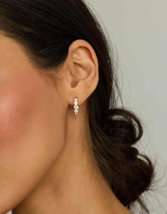 Michael Hill - 1.00 Carat TW Laboratory-Grown Diamond Hoop Huggie Earrings in 10kt Yellow Gold
