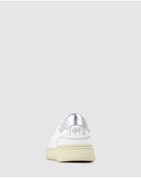 Edward Meller - JOKER Sneaker
