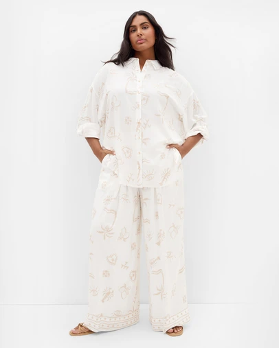 City Chic - Plus size Alessia Border Print Shirt - ivory