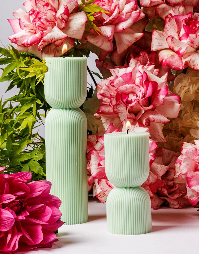 XRJ Celebrations - Spice Midi Candle Pastel Green