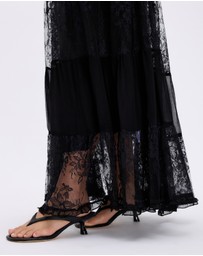 Minima Esenciales - Amelia Lace Panel Maxi Dress