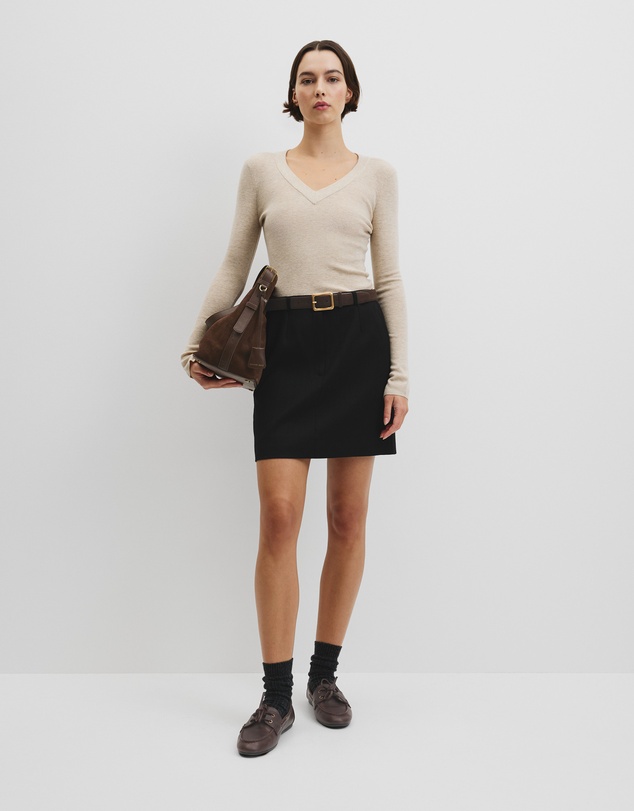 Country Road - Wool Silk V-neck Neck