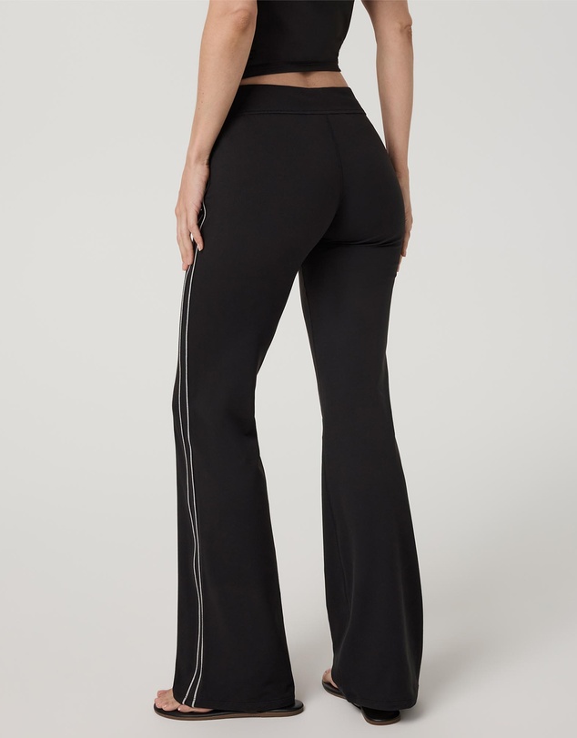 Vuori - Halo Low Rise Slim Flare Track Pants
