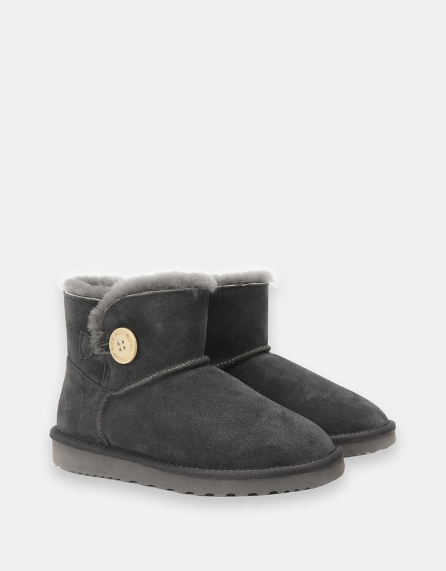 AusWooli Ugg Boots - Cabarita Short Sheepskin Wool Button Boots