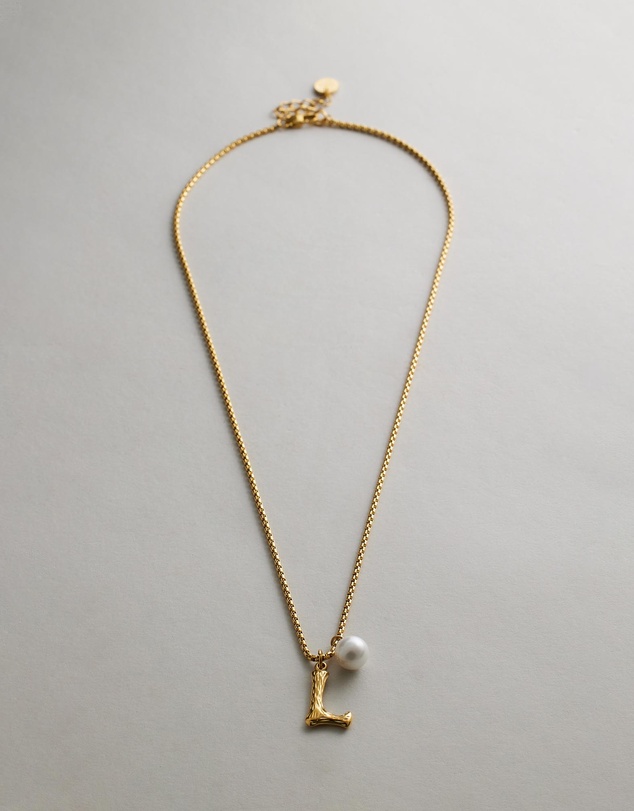 Zahar - Pearl Letter L Necklace