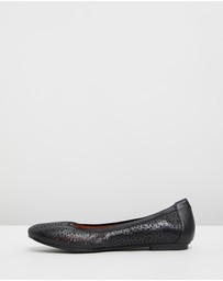 Vionic - Robyn Perf Flat - Black