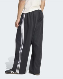 adidas Originals - OVERSIZED TRACK PANTS Mens