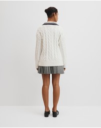 Country Road - V-neck Cable Knit