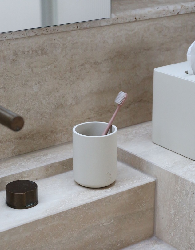 DESIGNSTUFF - ARC Tumbler/Toothbrush Holder