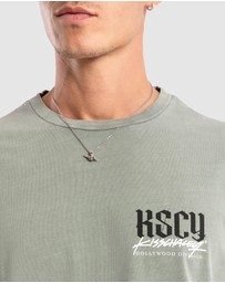 Kiss Chacey - Twisted Standard Tee