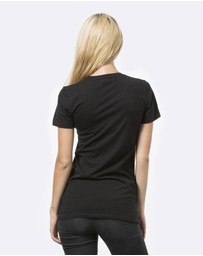 DVNT - Womens Devoid Standard Tee