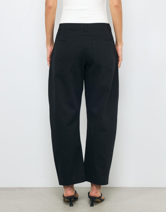 AERE - Matilda Casual Barrel Trousers