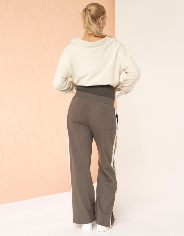 Angel Maternity - Ines Colour Contrast Side Panel Cotton Maternity Pants In Khaki