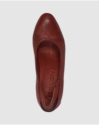 Beau Coops - Ricola Courtshoes