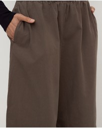 Assembly Label - Lola Barrel Pants