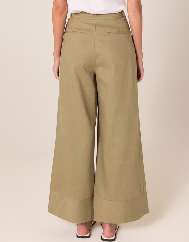 Fate + Becker - Zephyr Straight Leg Pant