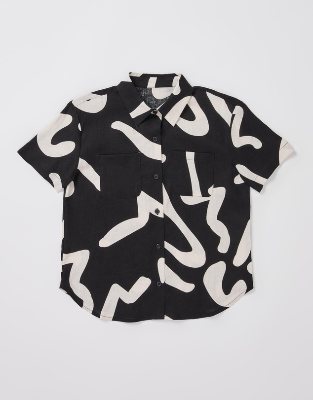 Subtitled - Teen Girls Charlie Swirl Short Sleeve Shirt