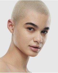 MAC - Studio Radiance Serum-Powered Foundation - NC12