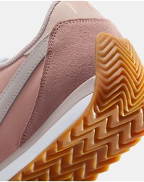 Nike - Pacific - Women's
