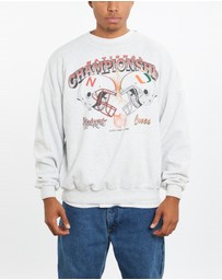 Vintage by The Real Deal - Pre Loved - 1995 NCAA Huskers vs Hurricanes Sweatshirt