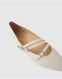 Belle & Bloom - Begin Again Buckled Flat