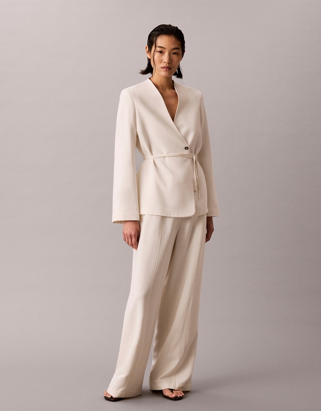 Calvin Klein - Heavy Textured Shine Blazer