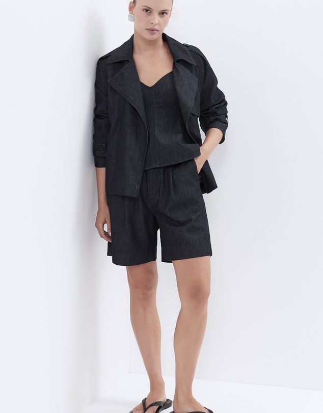 UNISON - Rinse Denim Pleated Short