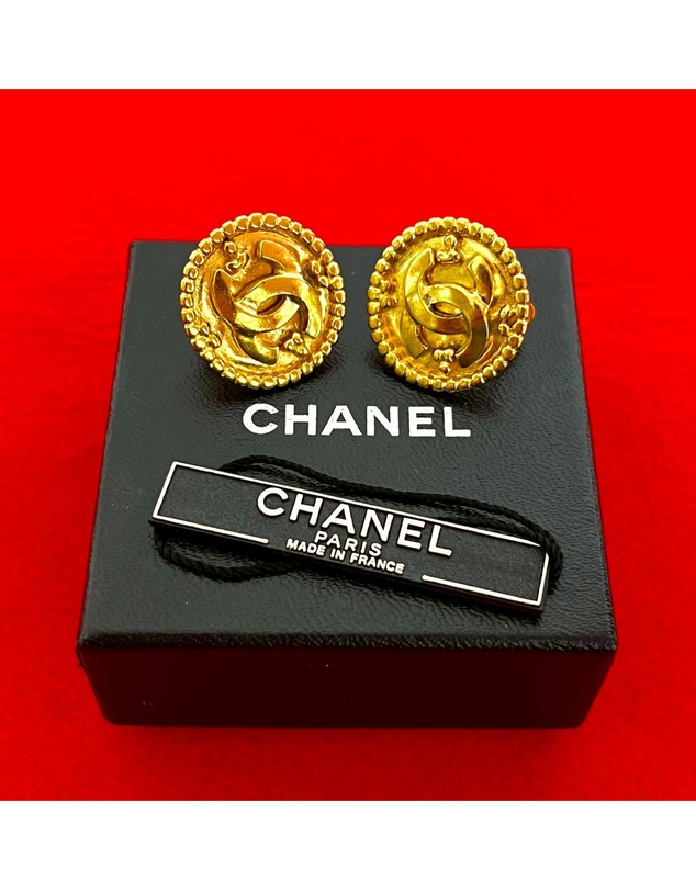 Pre-Loved by Azura Reborn - Pre-Loved CC Gold Plated Button Clip On Earrings