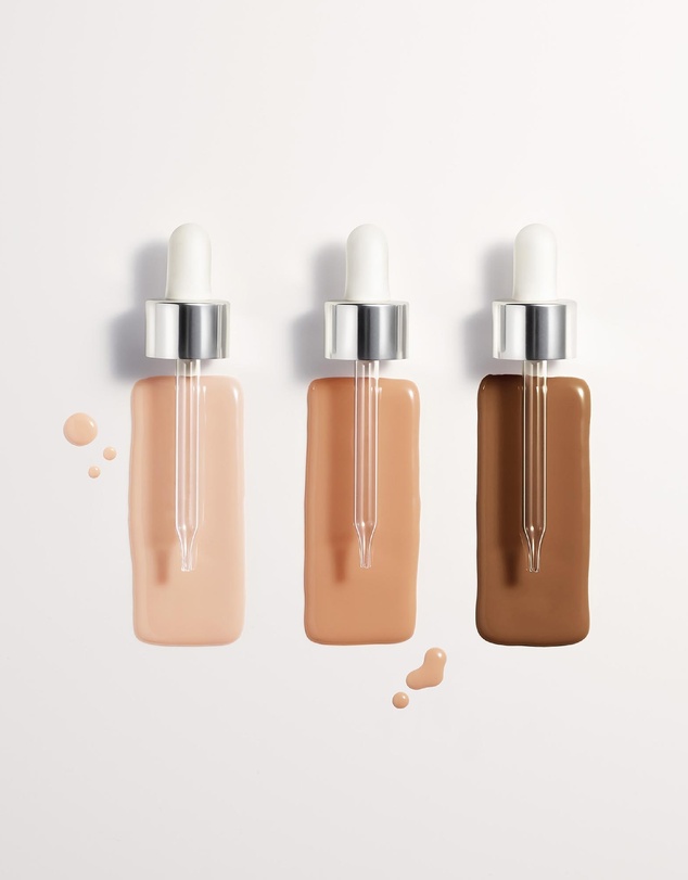 L’Oreal Paris - True Match Hydrating and Plumping Luminous Tinted Serum Foundation with Hyaluronic Acid