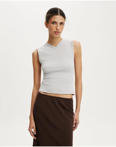 Cotton On - 90S V Neck Tank