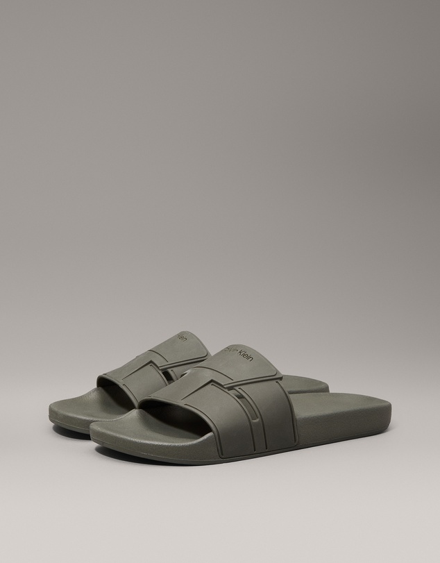 Calvin Klein - Embossed Logo Slides
