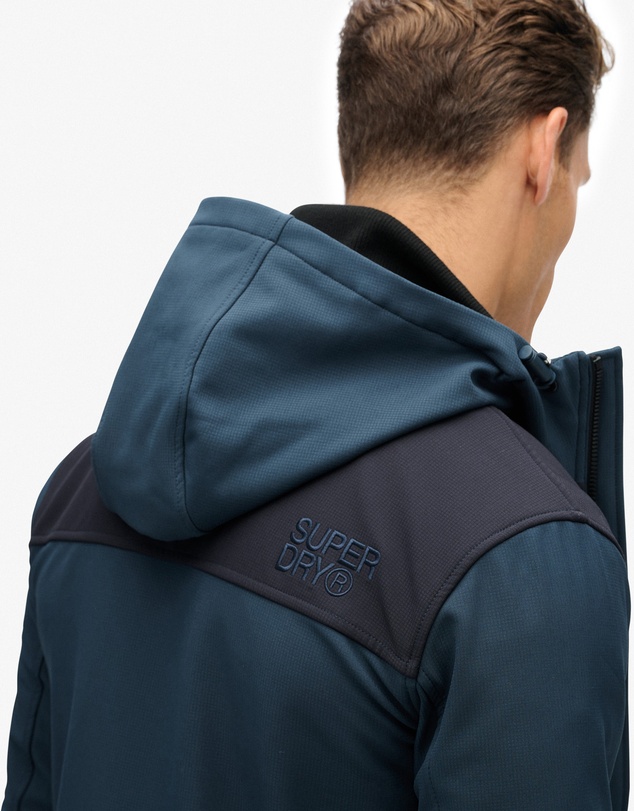 Superdry - Hooded Softshell Tech Trekker