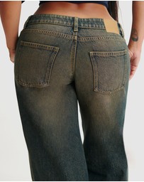 Cotton On - Curvy Low Rise Straight Jeans