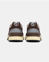 Autry - Hyperway Low Wom Sneakers - Women's