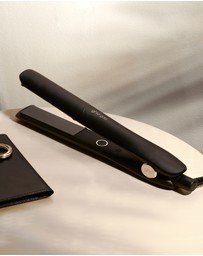 ghd - gold® Classic Hair Straightener in Black