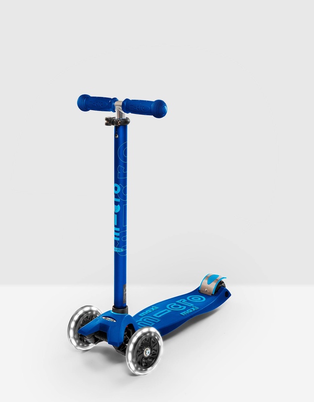 Micro Scooters - Micro Maxi Deluxe LED - 3 Wheel Scooter