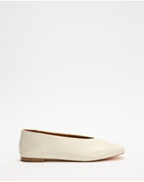AERE - Lani Leather Ballet Flats