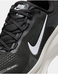 Nike - Vomero 18 - Women's
