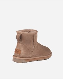 Ozwear Connection Uggs - Ugg Classic Mini Boots (Water Resistant)