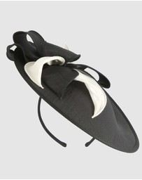 Max Alexander - Black Cream Plate Racing Fascinator