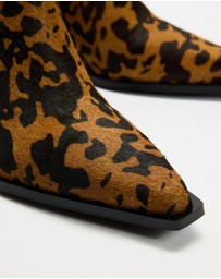 & Other Stories - Sleek Leather Cowboy Boots